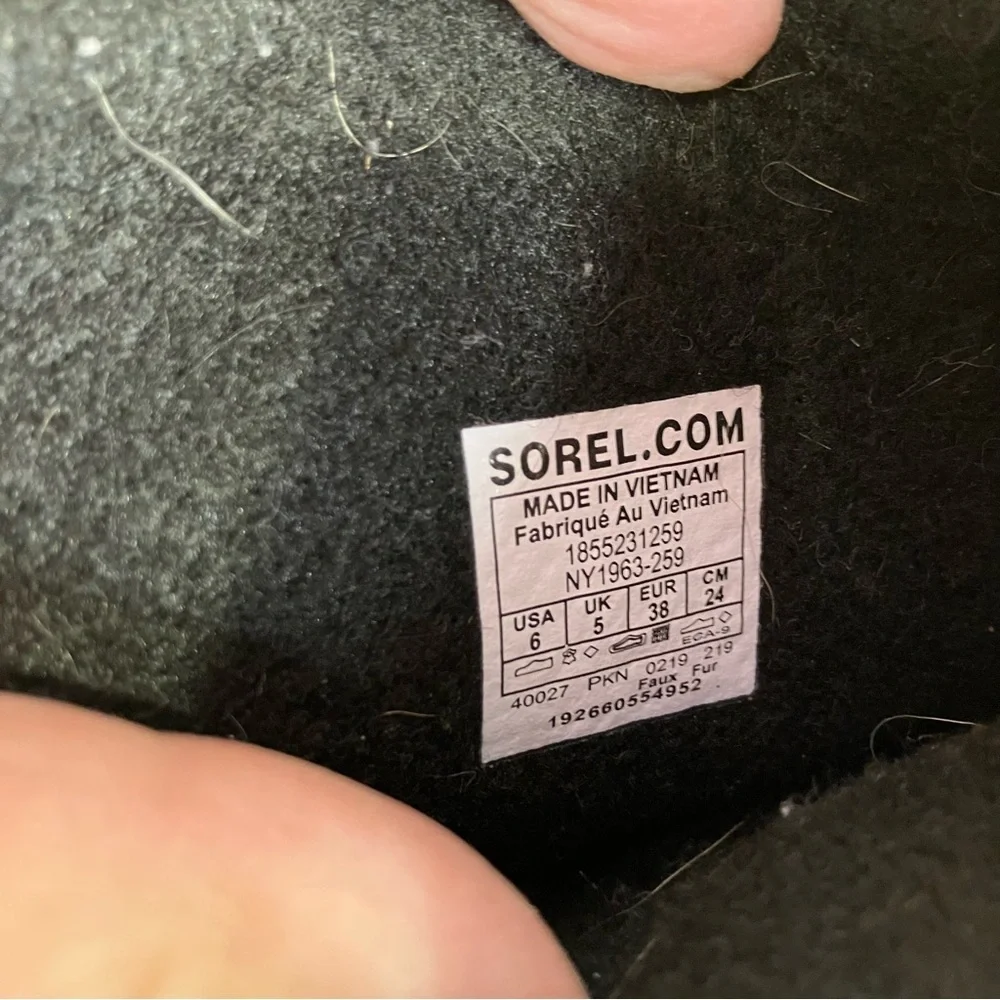 Sorel Caribou waterproof insulated boots size 6‎